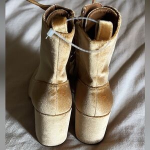 Gold velvet Gianni Bini Booties